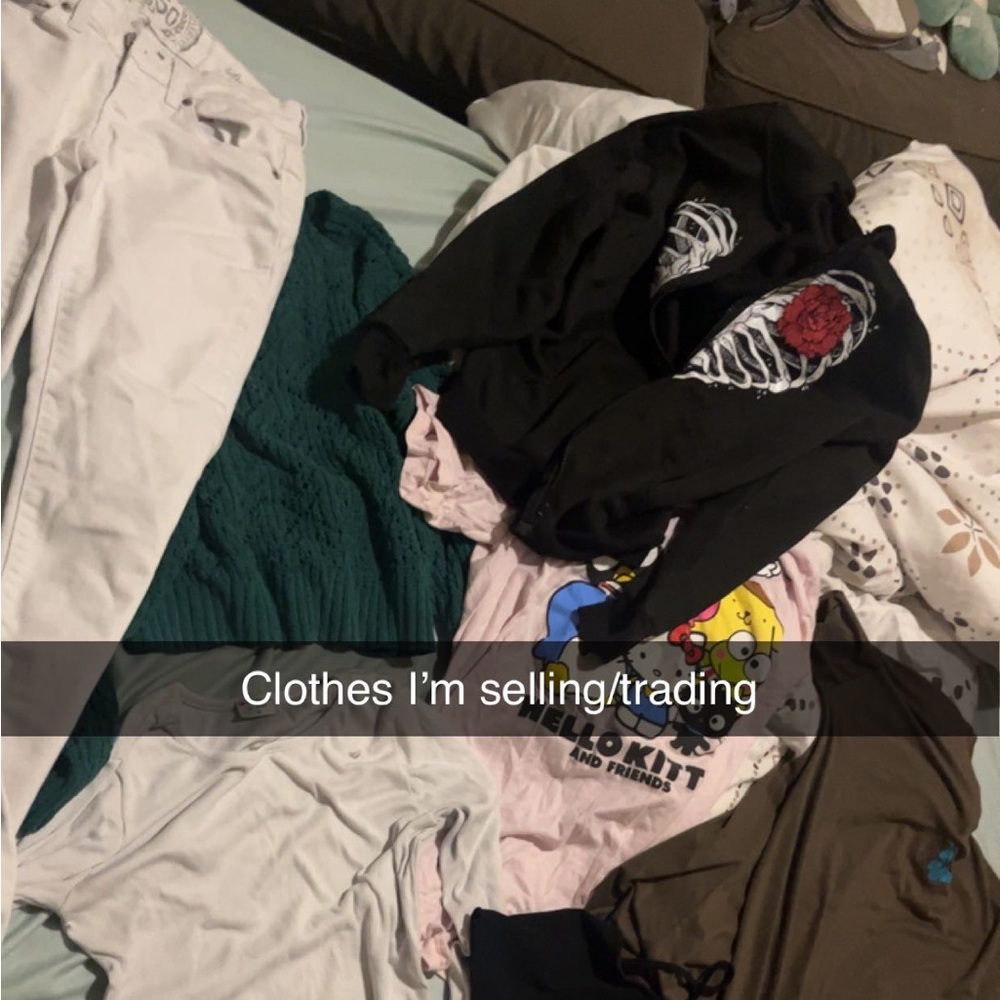 clothes I’m selling(DO NOT BUY) IMK if interested